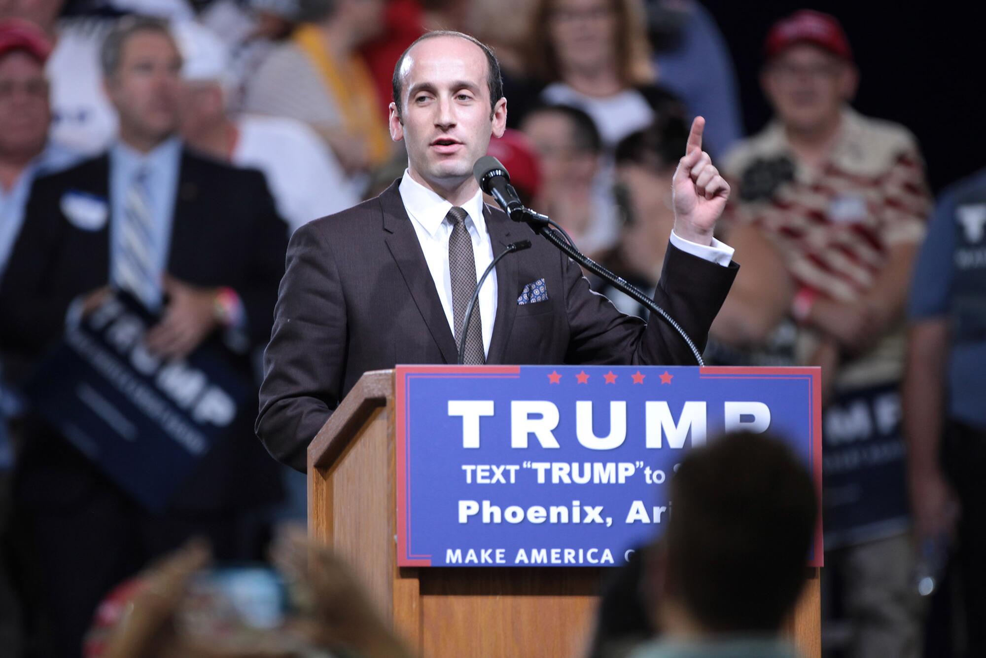 Stephen Miller asesor seguridad nacional